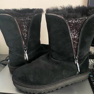 UGG black zipper boots